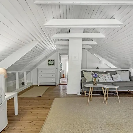 Awesome In With Wifi And 3 Bedrooms *