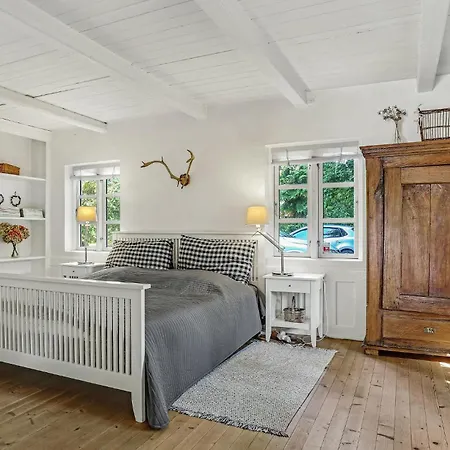 3 Bedroom Cozy In * Hals