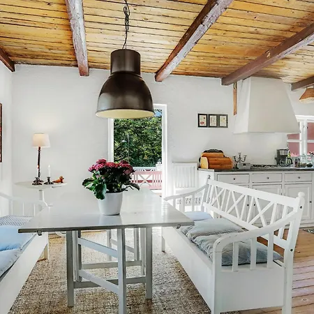3 Bedroom Cozy In
