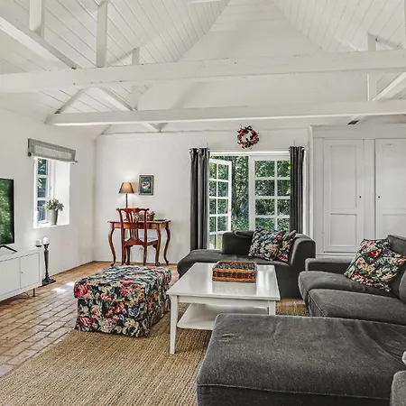 別荘 Awesome In With Wifi And 3 Bedrooms Hals