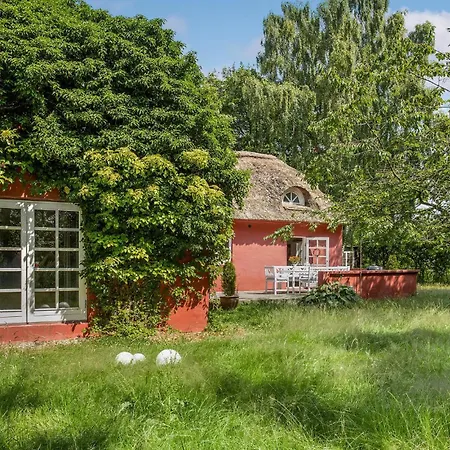 3 Bedroom Cozy In Feriehus *