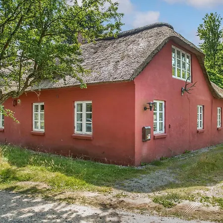 Feriehus 3 Bedroom Cozy In Hals